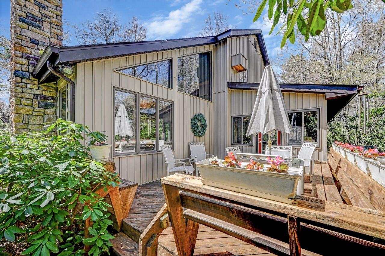 307 Long View Lane