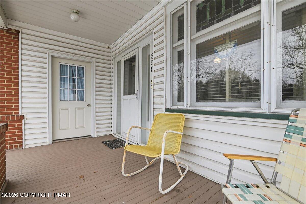 558 Mahoning Drive E