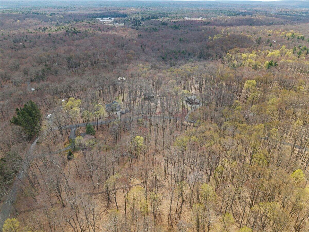 Oak Leaf Ln 25, Pocono Lake, Pennsylvania image 9