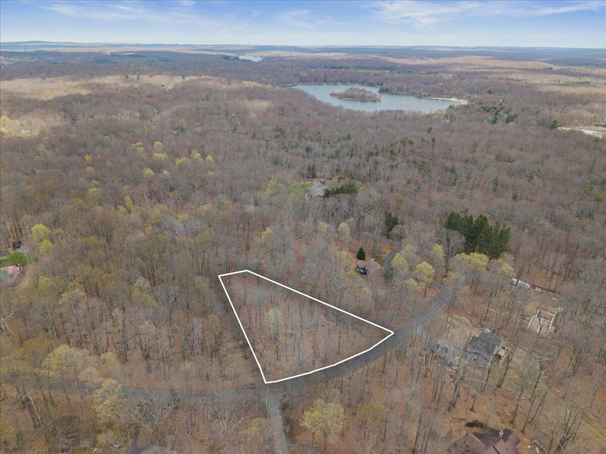 Oak Leaf Ln 25, Pocono Lake, Pennsylvania image 1