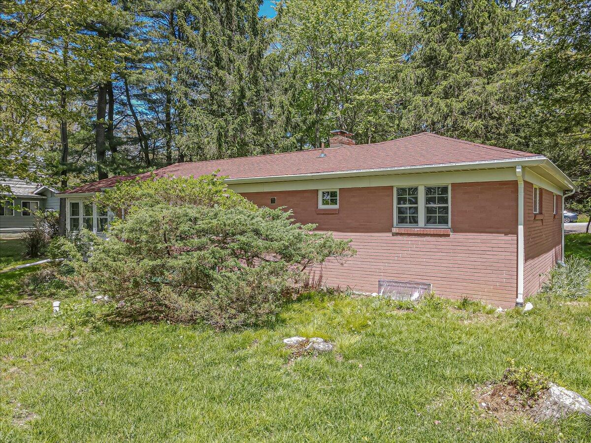 1144 Lexington Avenue, Pocono Summit, Pennsylvania image 41