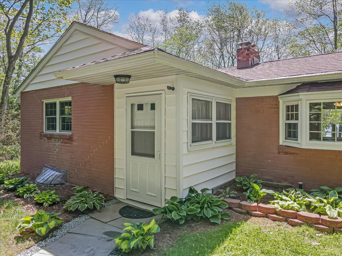 1144 Lexington Avenue, Pocono Summit, Pennsylvania image 7