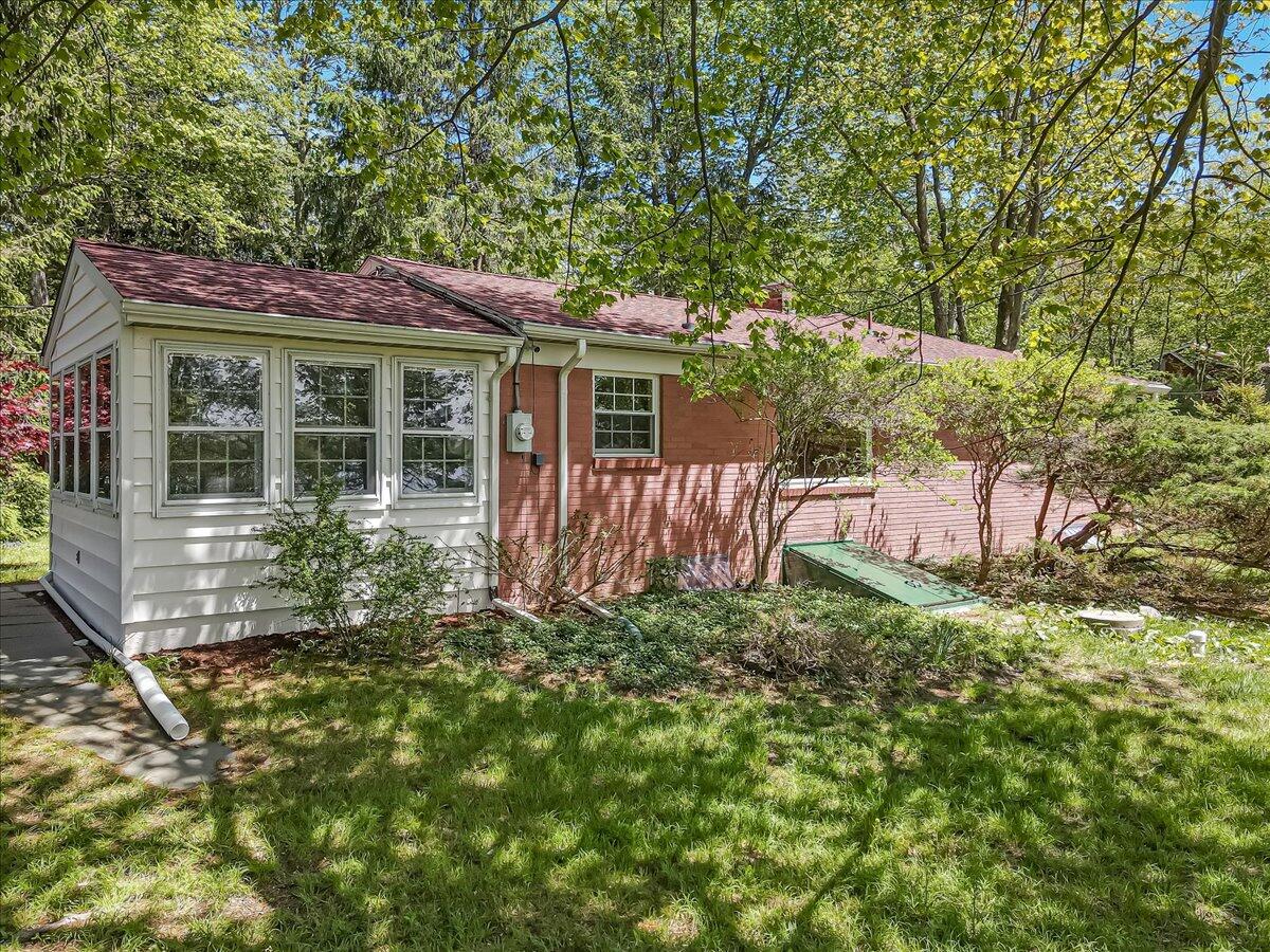 1144 Lexington Avenue, Pocono Summit, Pennsylvania image 40