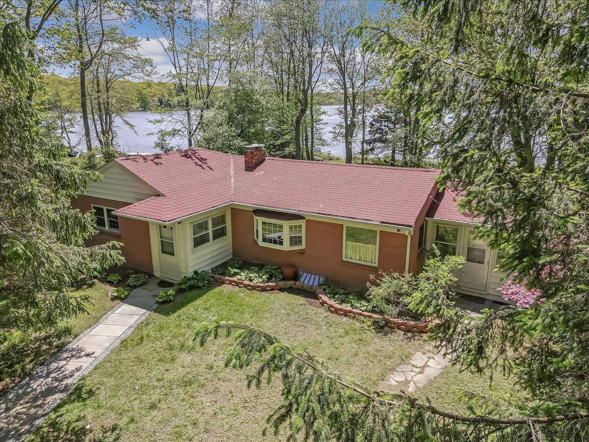 1144 Lexington Avenue, Pocono Summit, Pennsylvania image 4