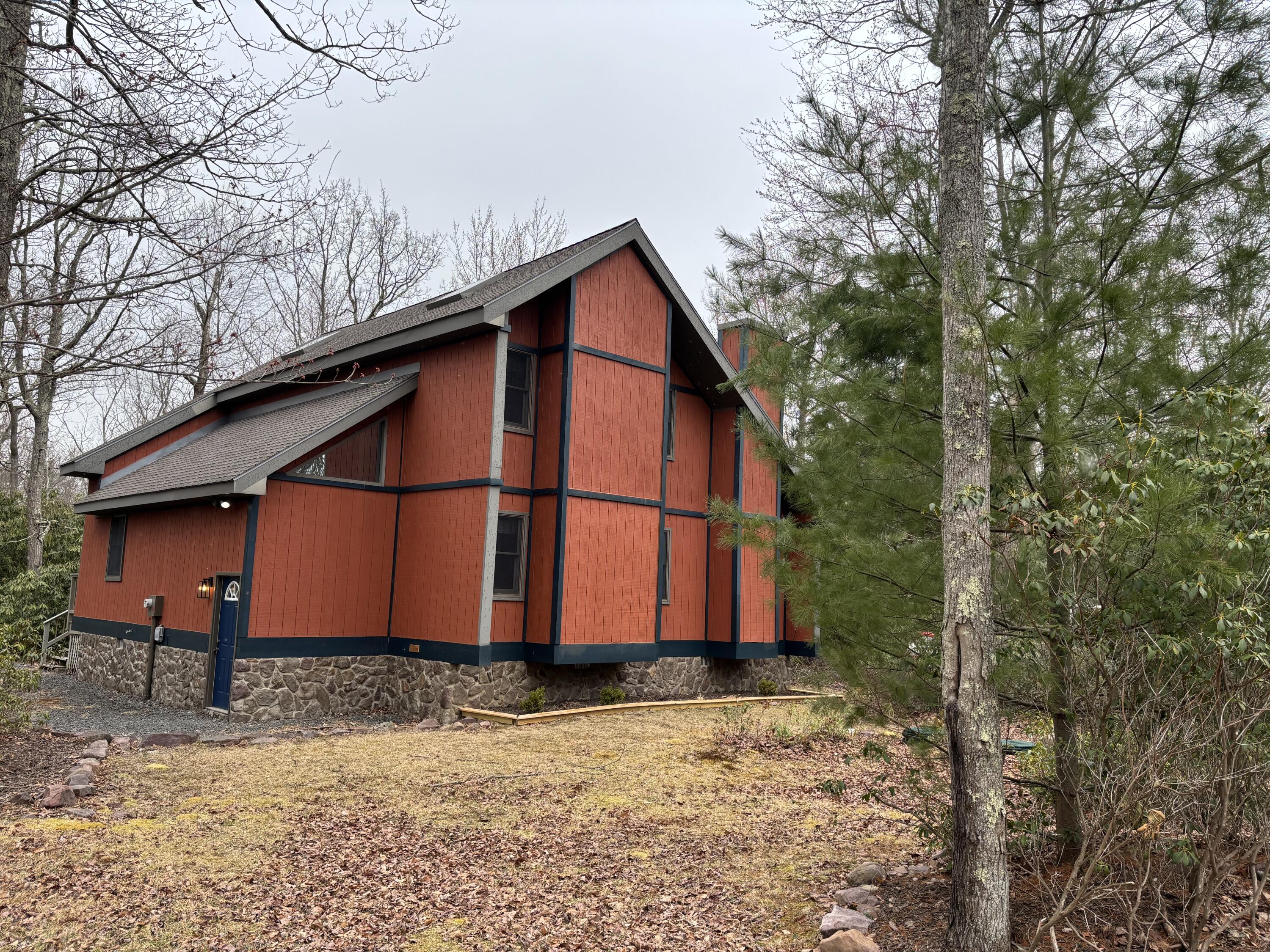 49 Algonkin Road, Jim Thorpe, Pennsylvania image 1