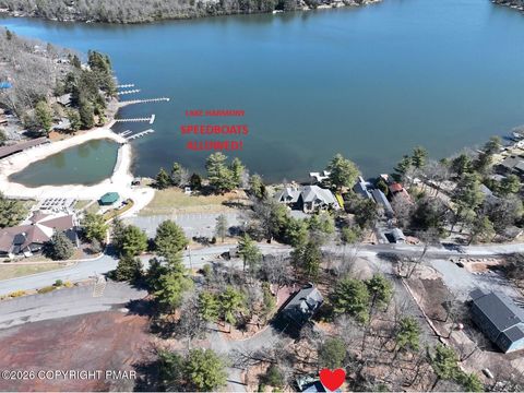Homes For Sale - 11 Maplewood Road<br/> Lake Harmony, PA 18624