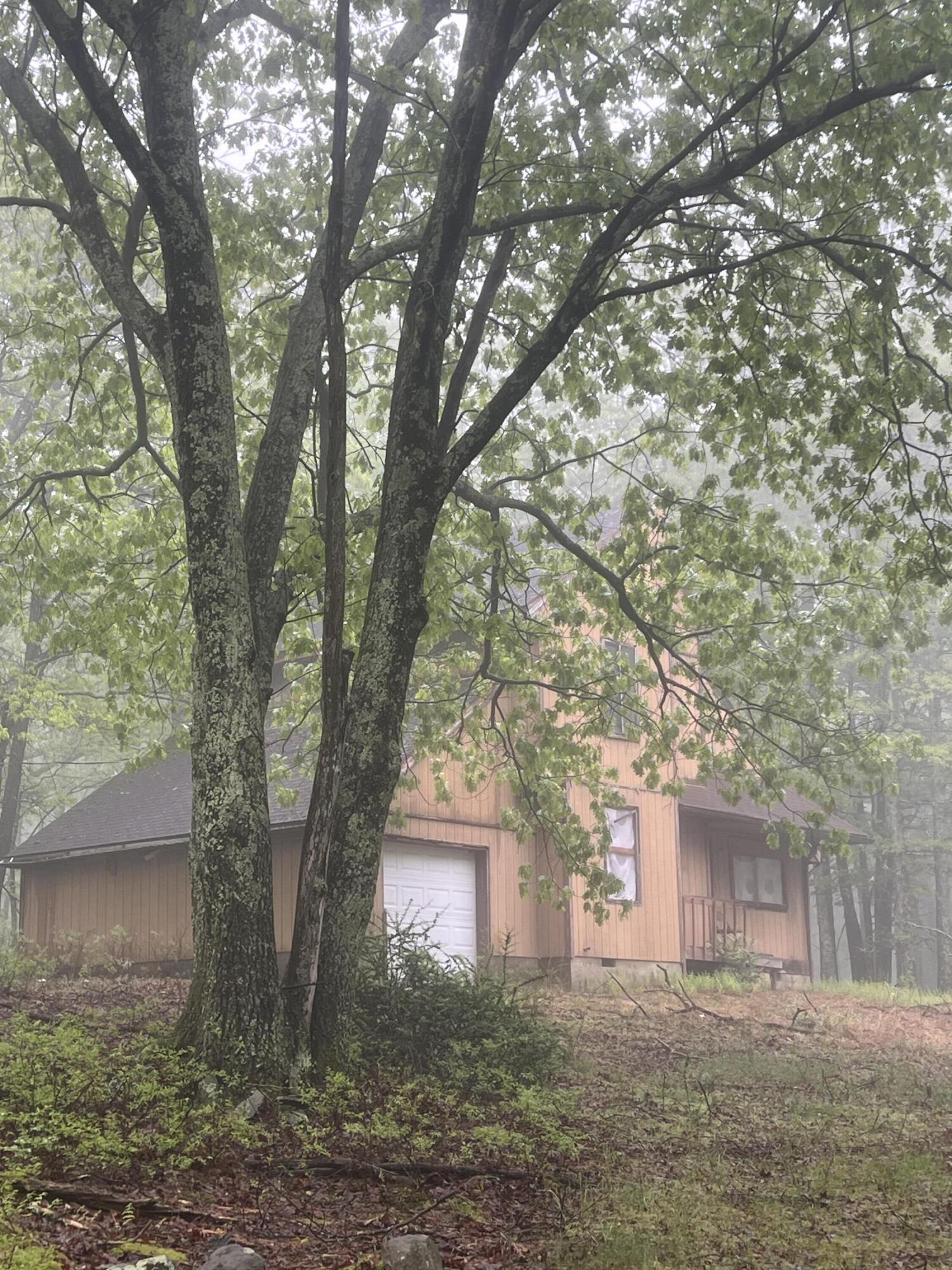 127 Vista Lane, Bushkill, Pennsylvania image 2