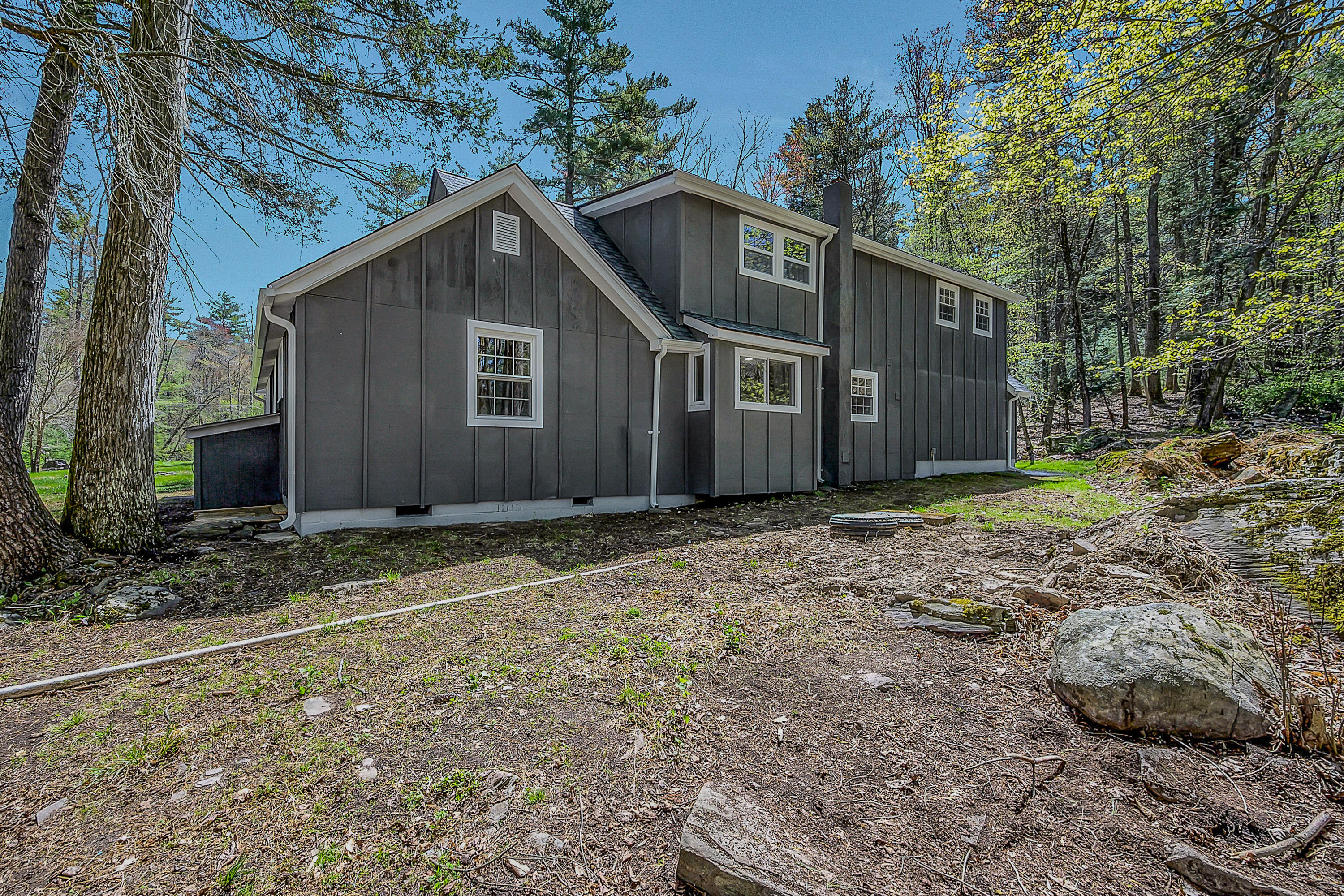 133 Neil Thompson Road, Lackawaxen, Pennsylvania image 9