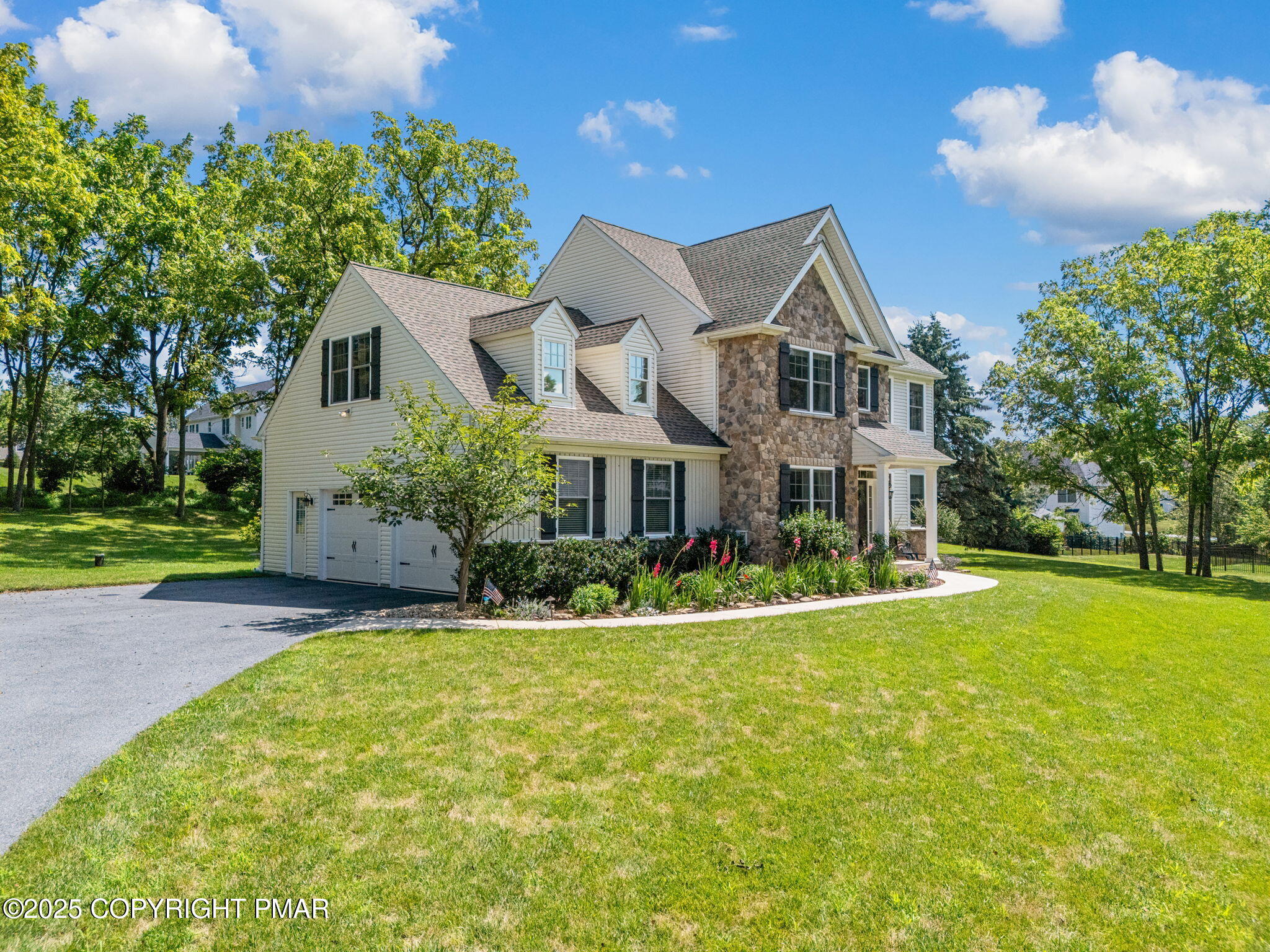 Breinigsville, Pennsylvania 18031, United States, 4 Bedrooms Bedrooms, ,3 BathroomsBathrooms,Residential,Pending,187423