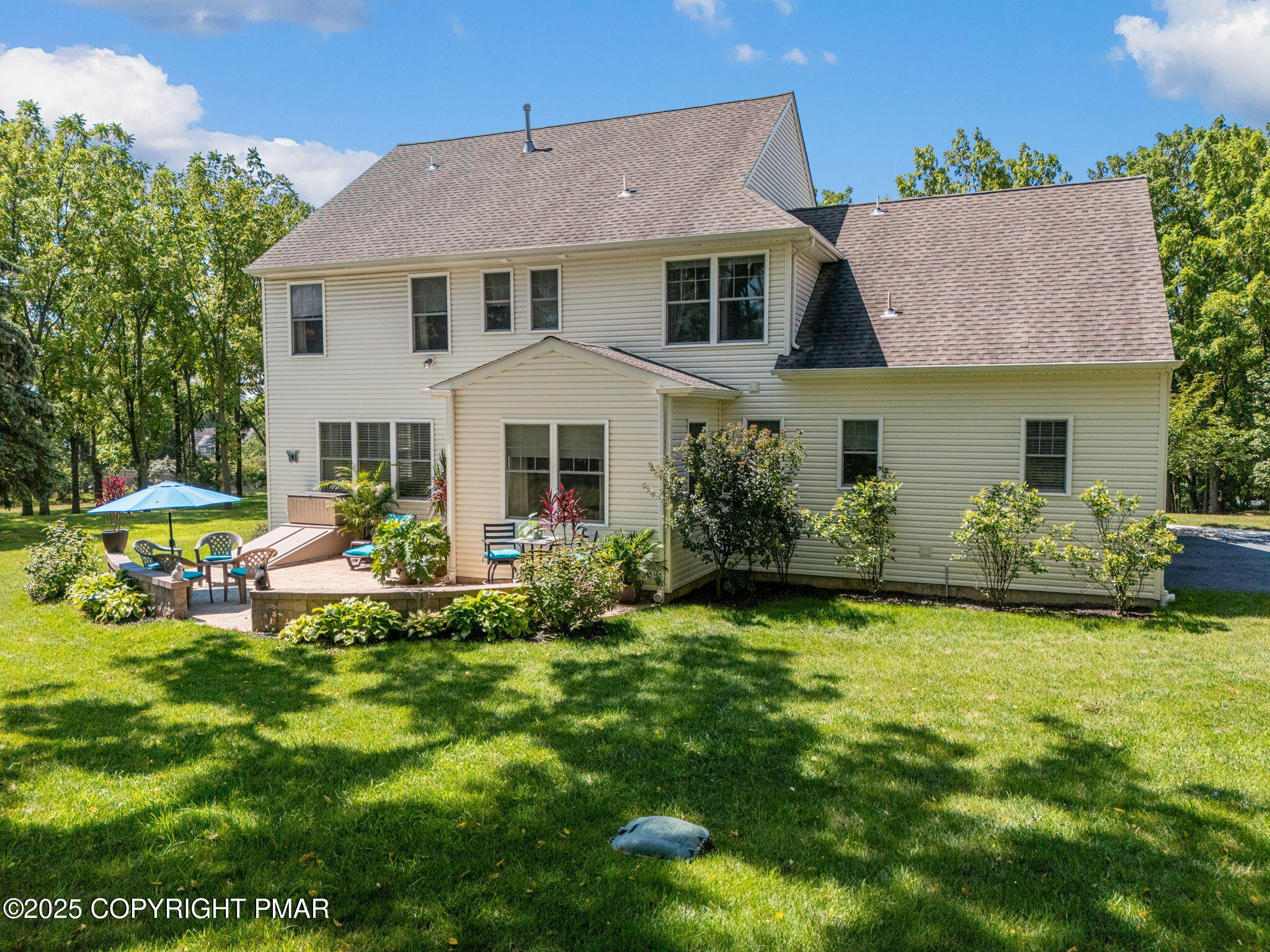 Breinigsville, Pennsylvania 18031, United States, 4 Bedrooms Bedrooms, ,3 BathroomsBathrooms,Residential,Pending,187423