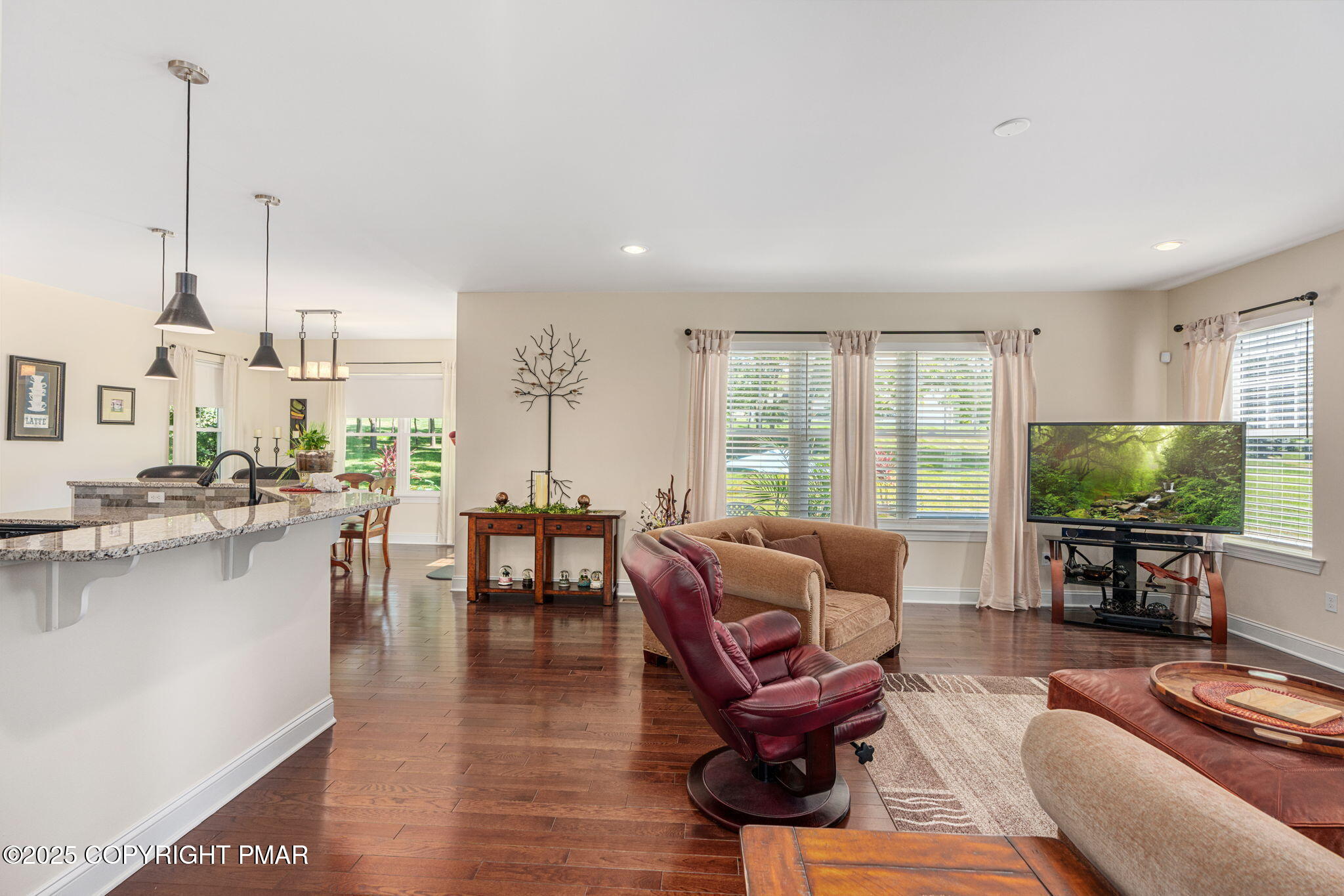 Breinigsville, Pennsylvania 18031, United States, 4 Bedrooms Bedrooms, ,3 BathroomsBathrooms,Residential,Pending,187423