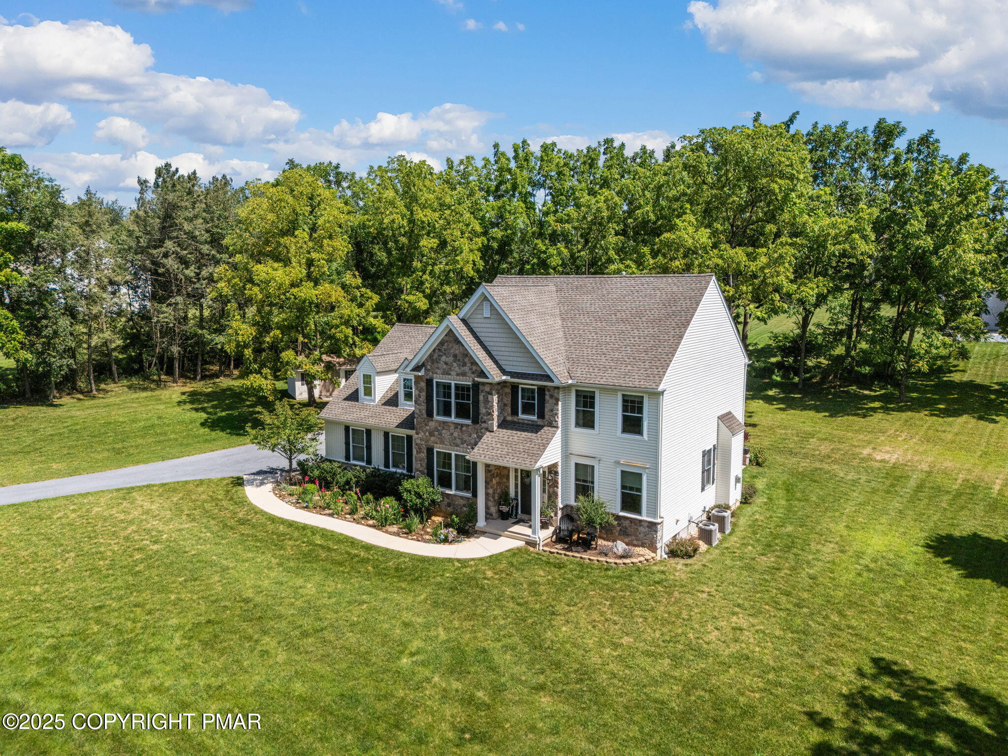 Breinigsville, Pennsylvania 18031, United States, 4 Bedrooms Bedrooms, ,3 BathroomsBathrooms,Residential,Pending,187423