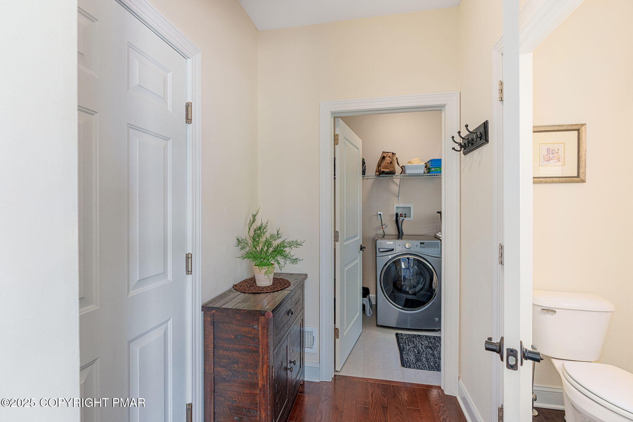 Breinigsville, Pennsylvania 18031, United States, 4 Bedrooms Bedrooms, ,3 BathroomsBathrooms,Residential,Pending,187423