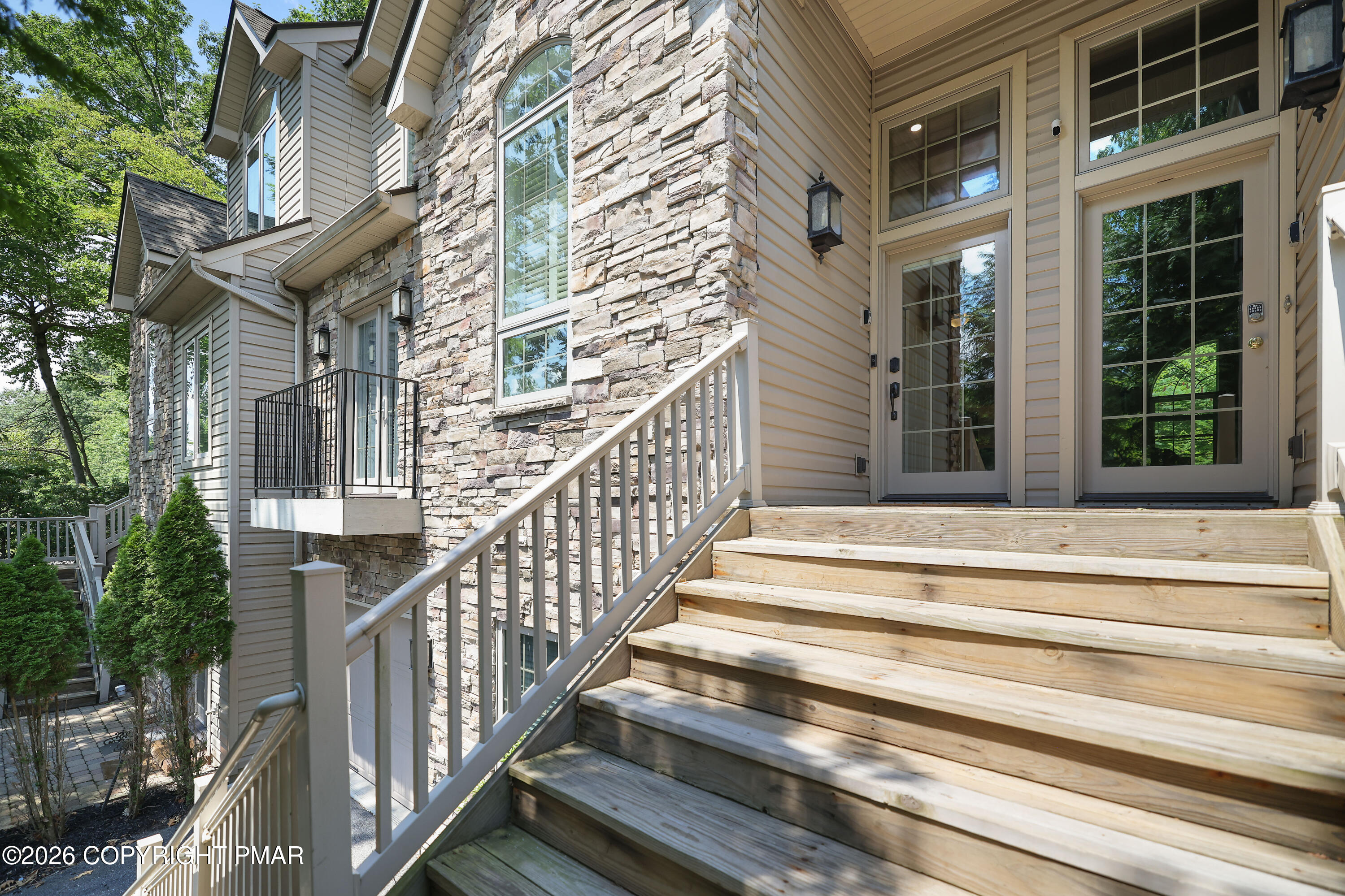 9 Wildbriar Court