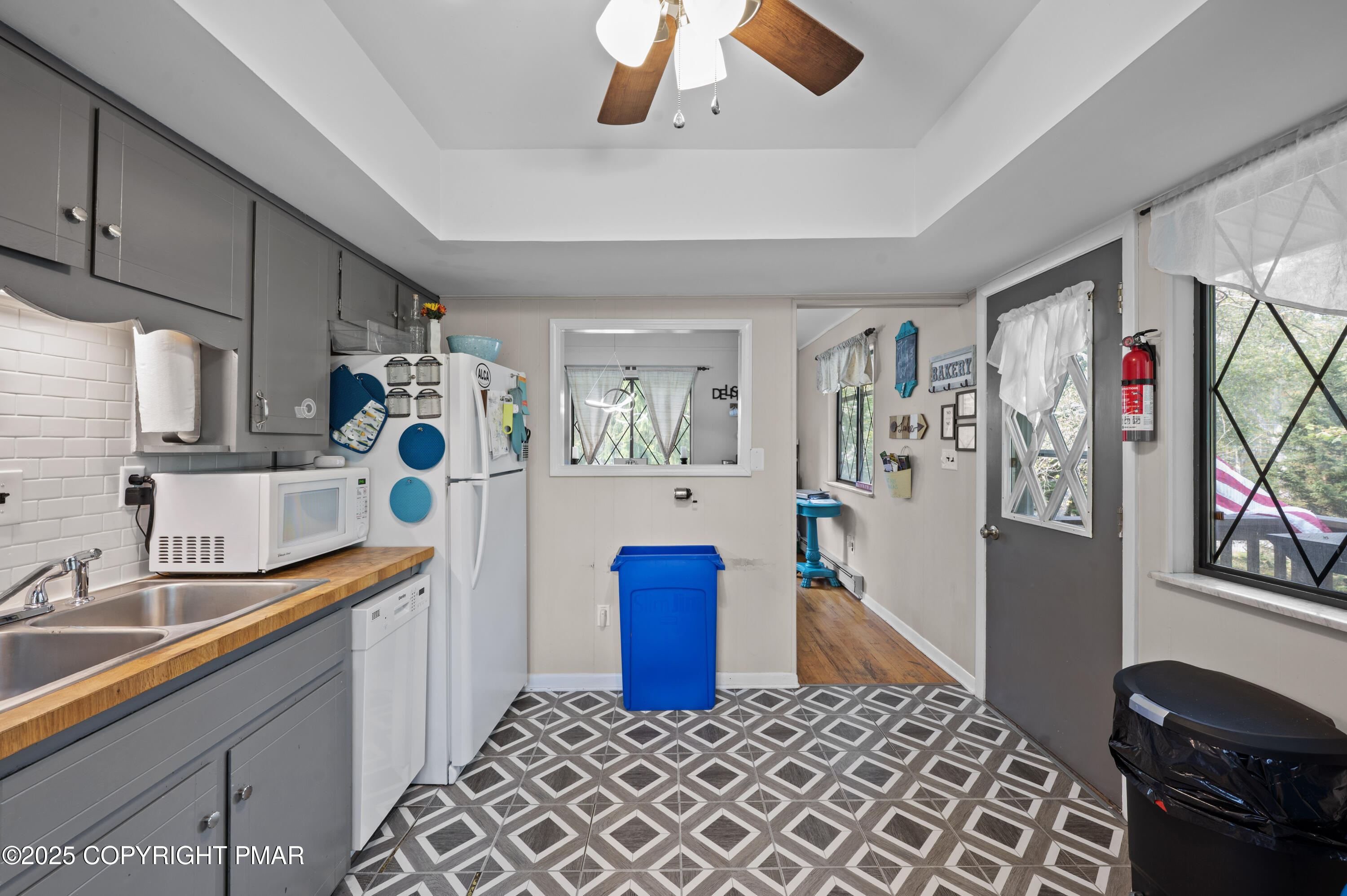 Pocono Lake, Pennsylvania 18347, United States, 3 Bedrooms Bedrooms, ,2 BathroomsBathrooms,Residential,Active,246211