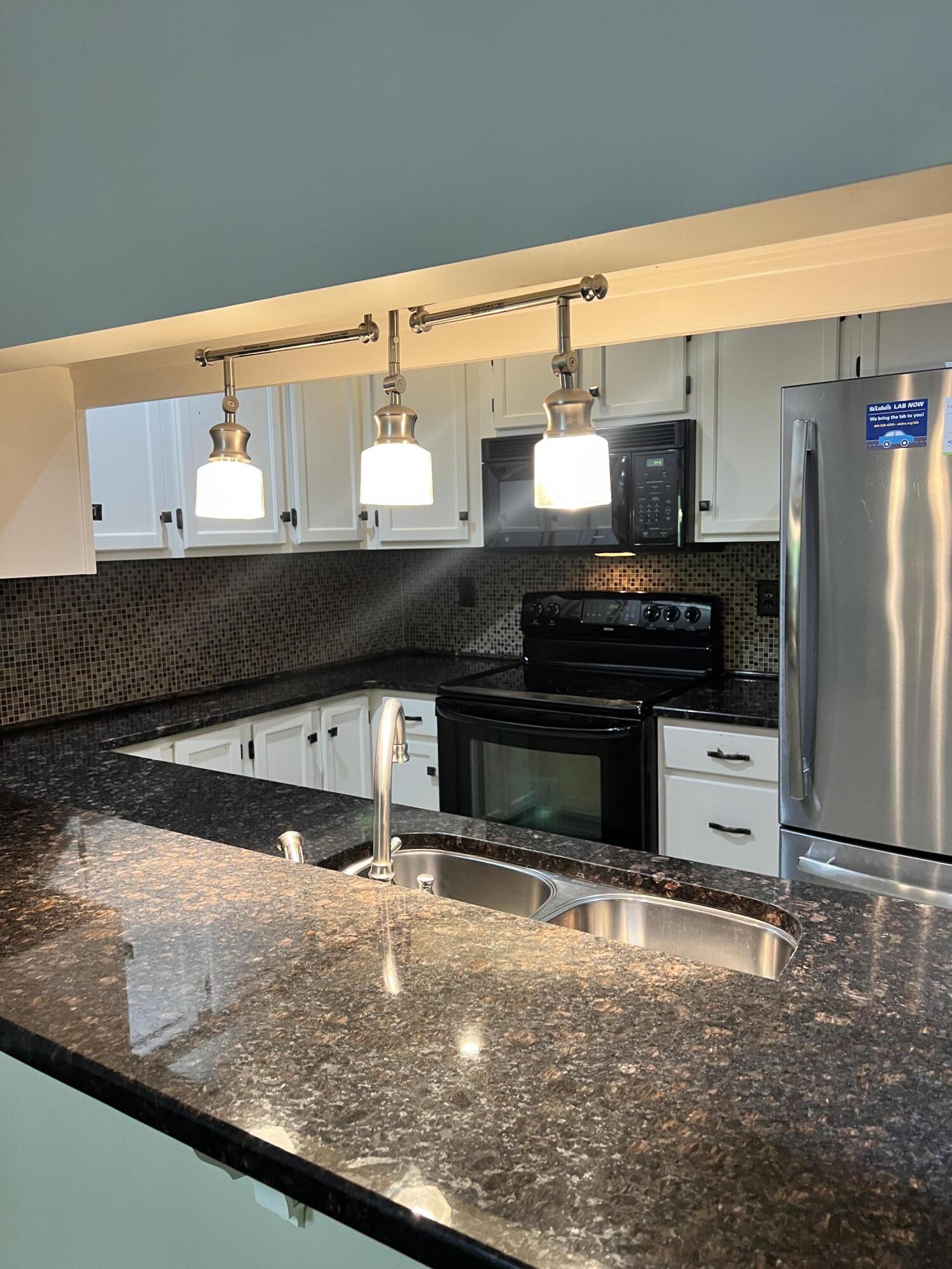211 Amber Lane, East Stroudsburg, Pennsylvania image 3