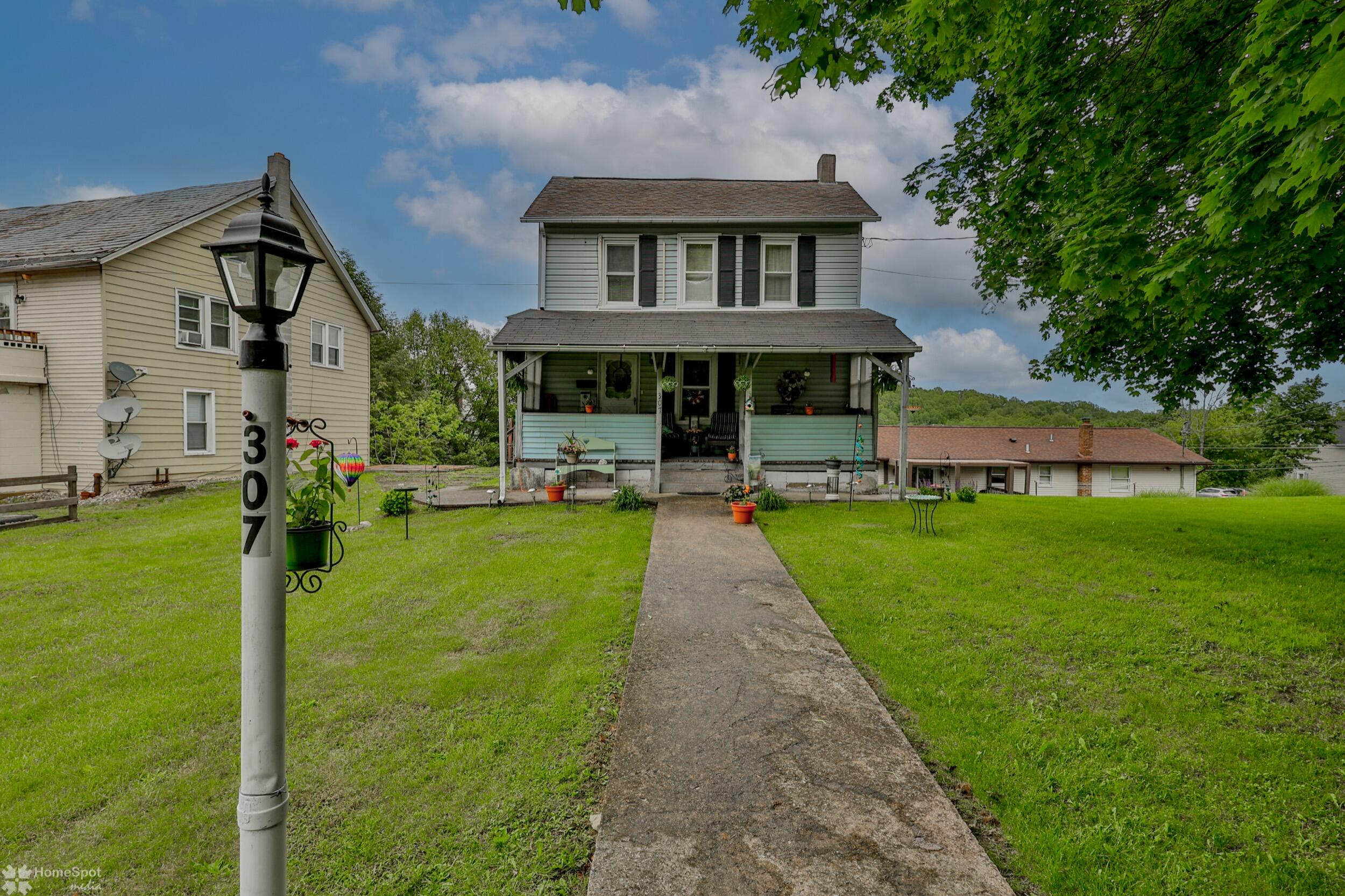 307 Oak Street, Bangor, Pennsylvania image 1