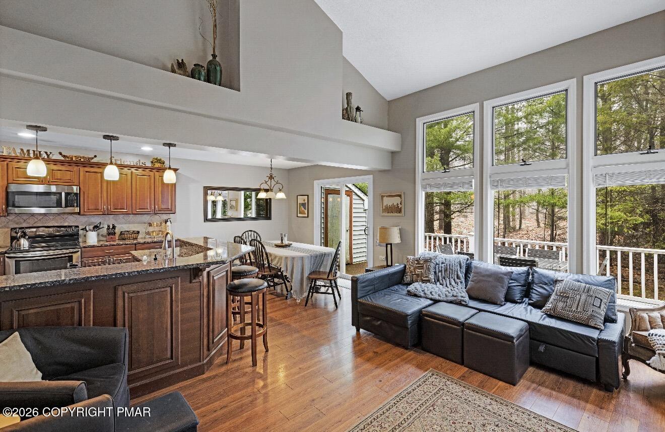 109 Laurelwoods Drive