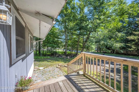 Homes For Sale - 5262 Holiday Drive<br/> Pocono Summit, PA 18346
