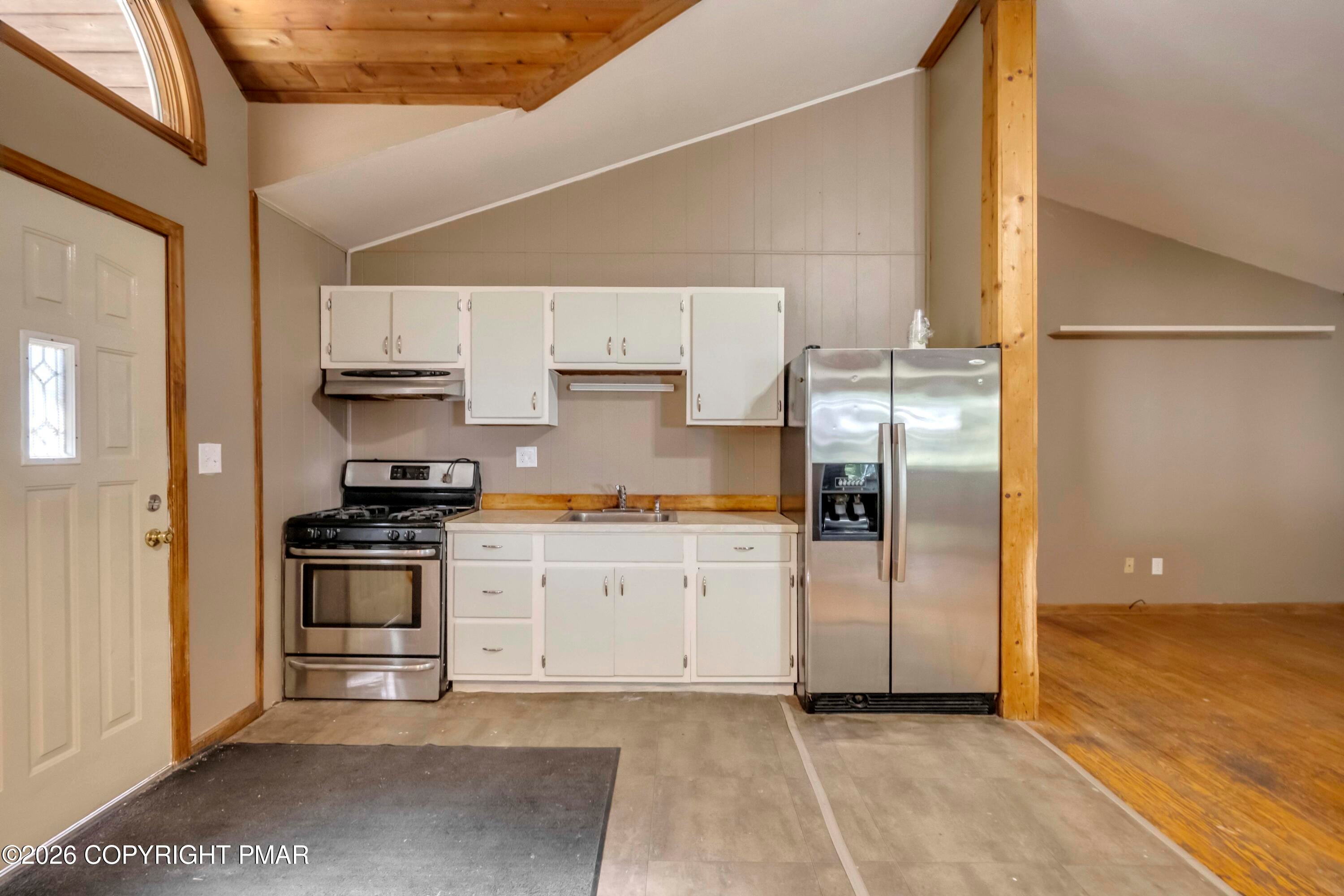 5262 Holiday Drive