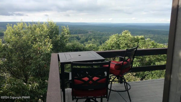 276 OVERLOOK WAY, TANNERSVILLE, PA 18372 - Image 268121f4cfb72183d23b0dfe30f072a4/2581001661