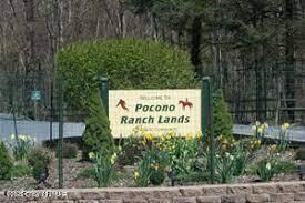 Spring Court, Bushkill, Pennsylvania image 2