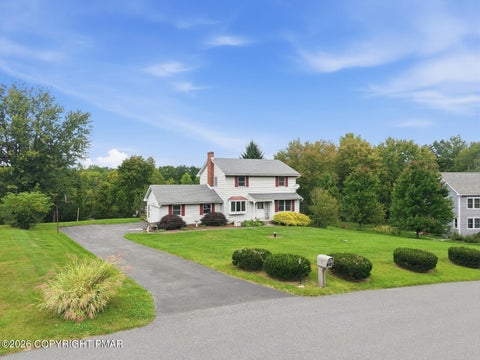 Homes For Sale - 233 Treeline Drive<br/> Northampton County, Pen Argyl, PA 18072