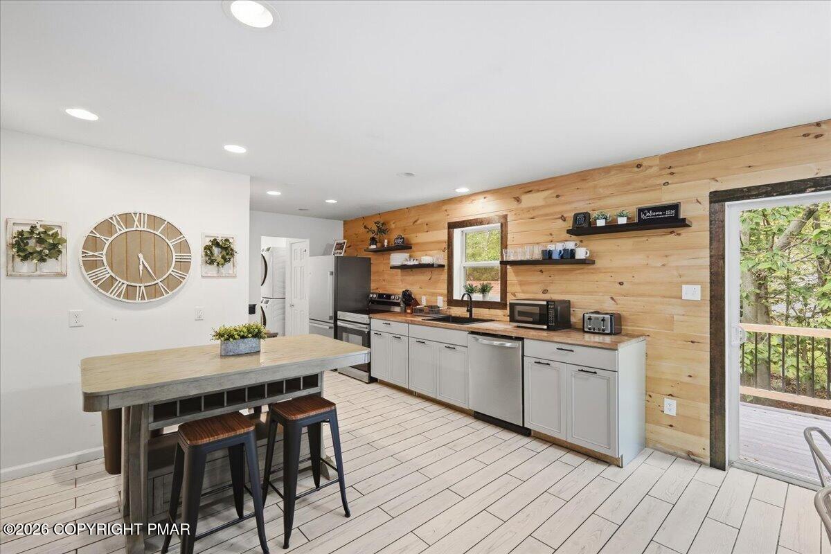 3326 Woodland Drive