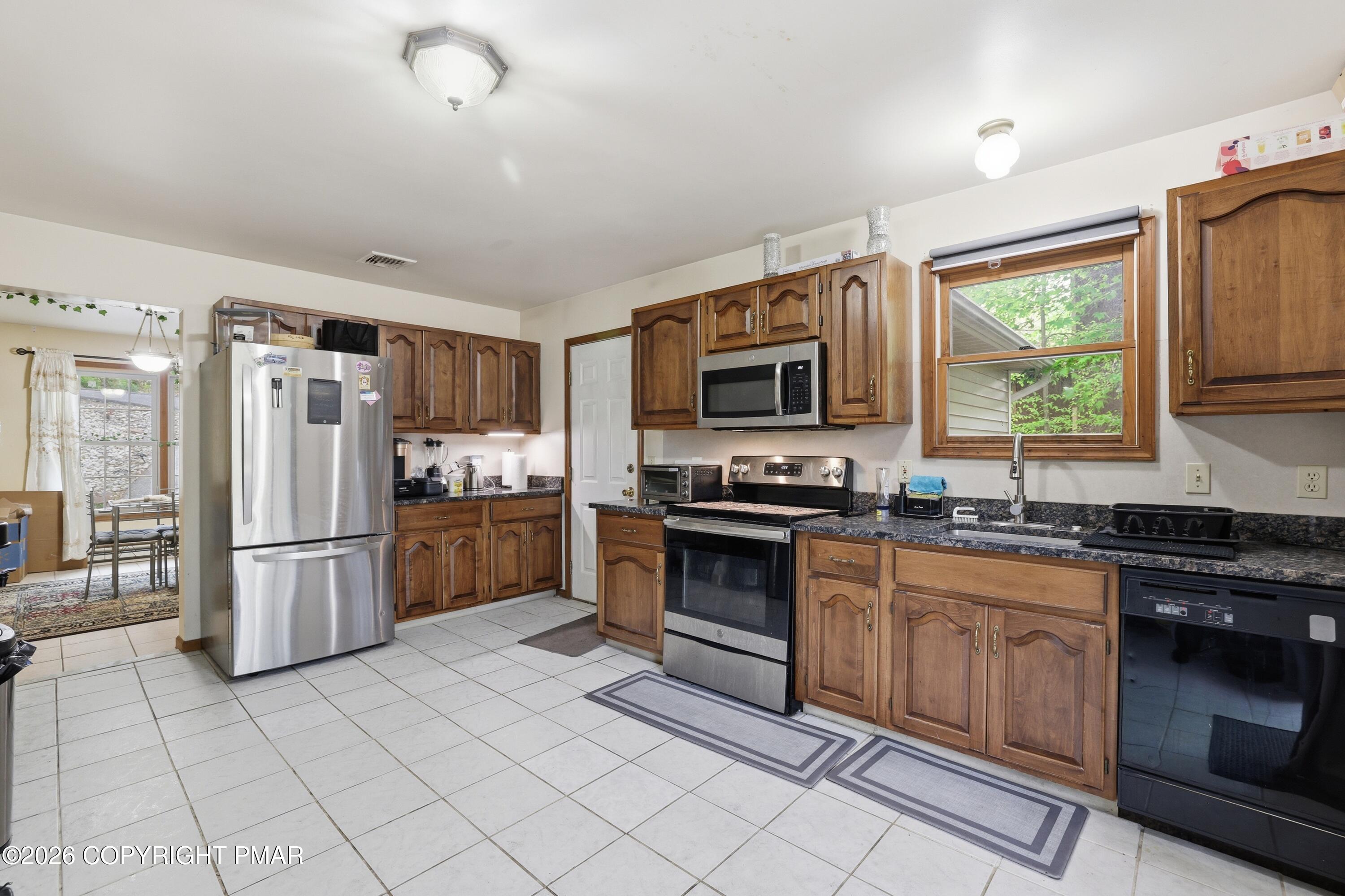 2327 Woodcrest Drive