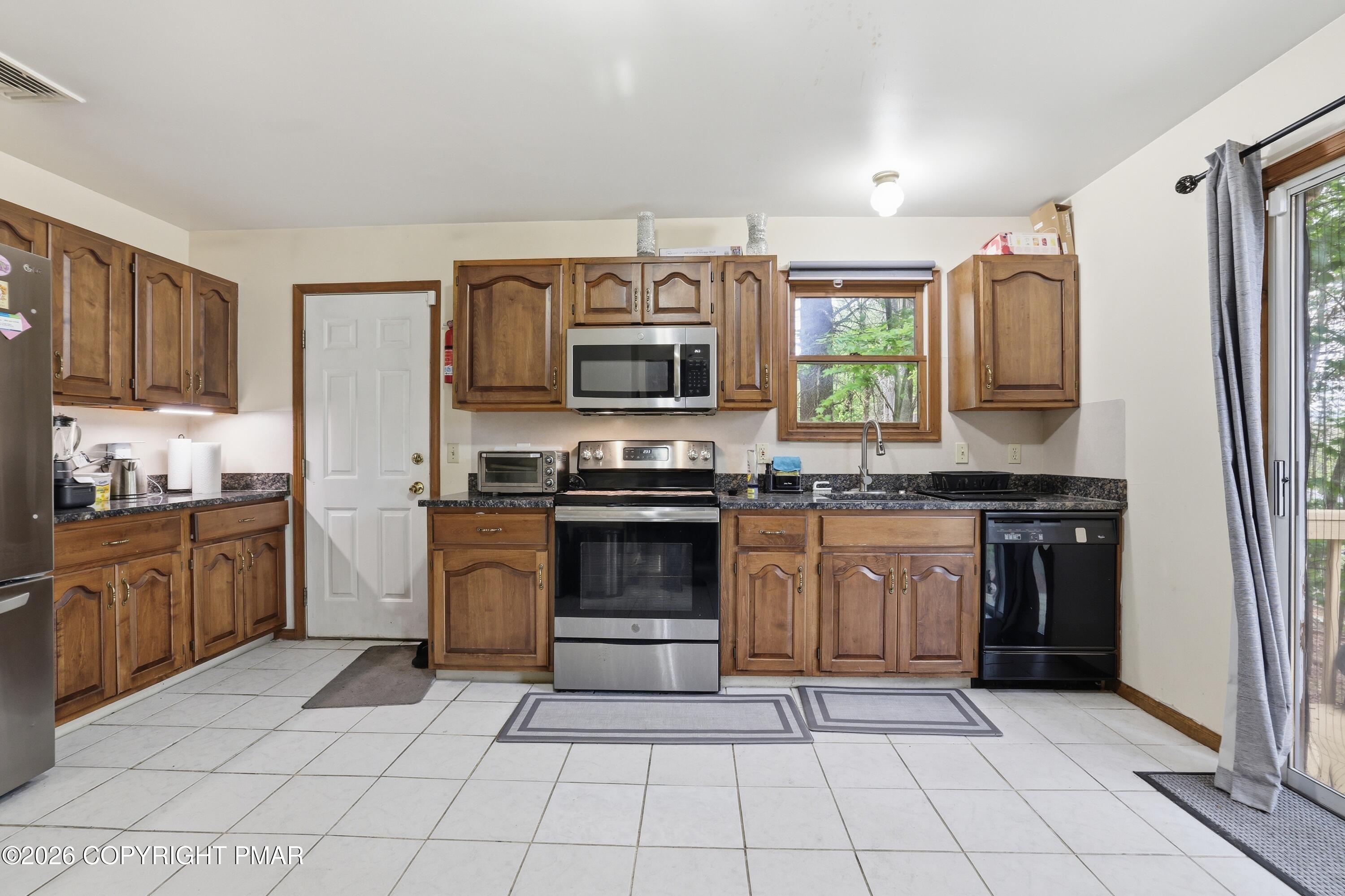 2327 Woodcrest Drive