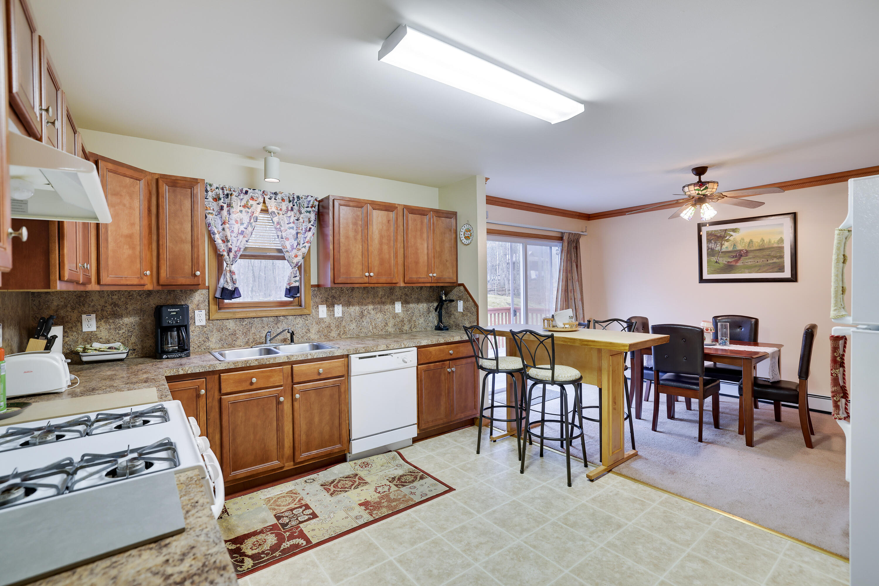 6168 Freedom Road, East Stroudsburg, Pennsylvania image 17