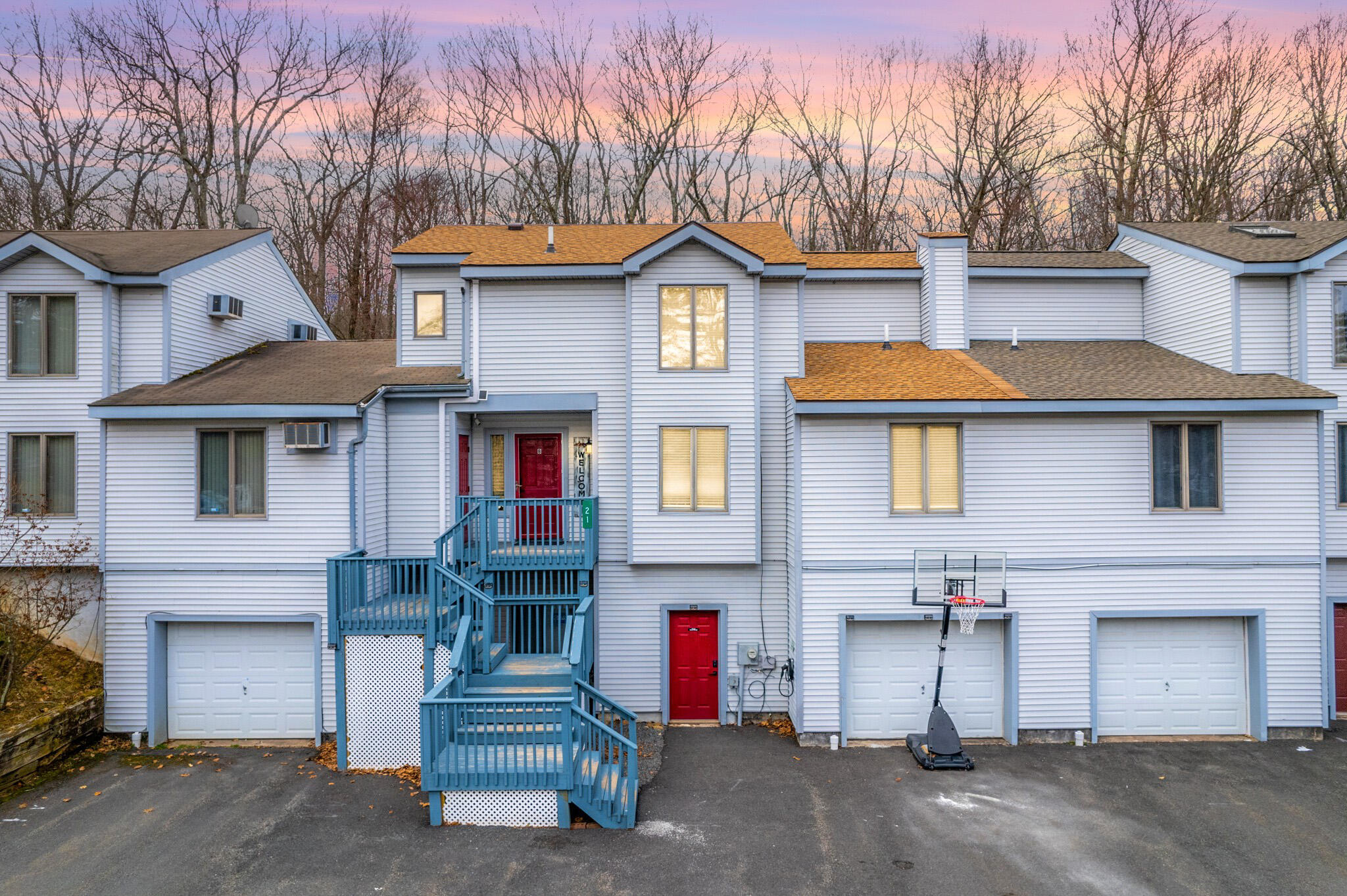 21 Castagnolia Drive, Lake Harmony, Pennsylvania image 1