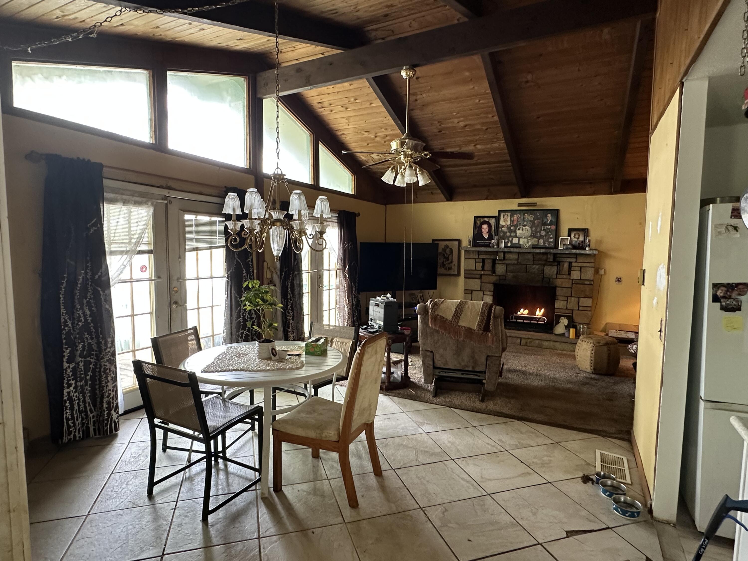 6069 Boardwalk Drive, Tobyhanna, Pennsylvania image 13