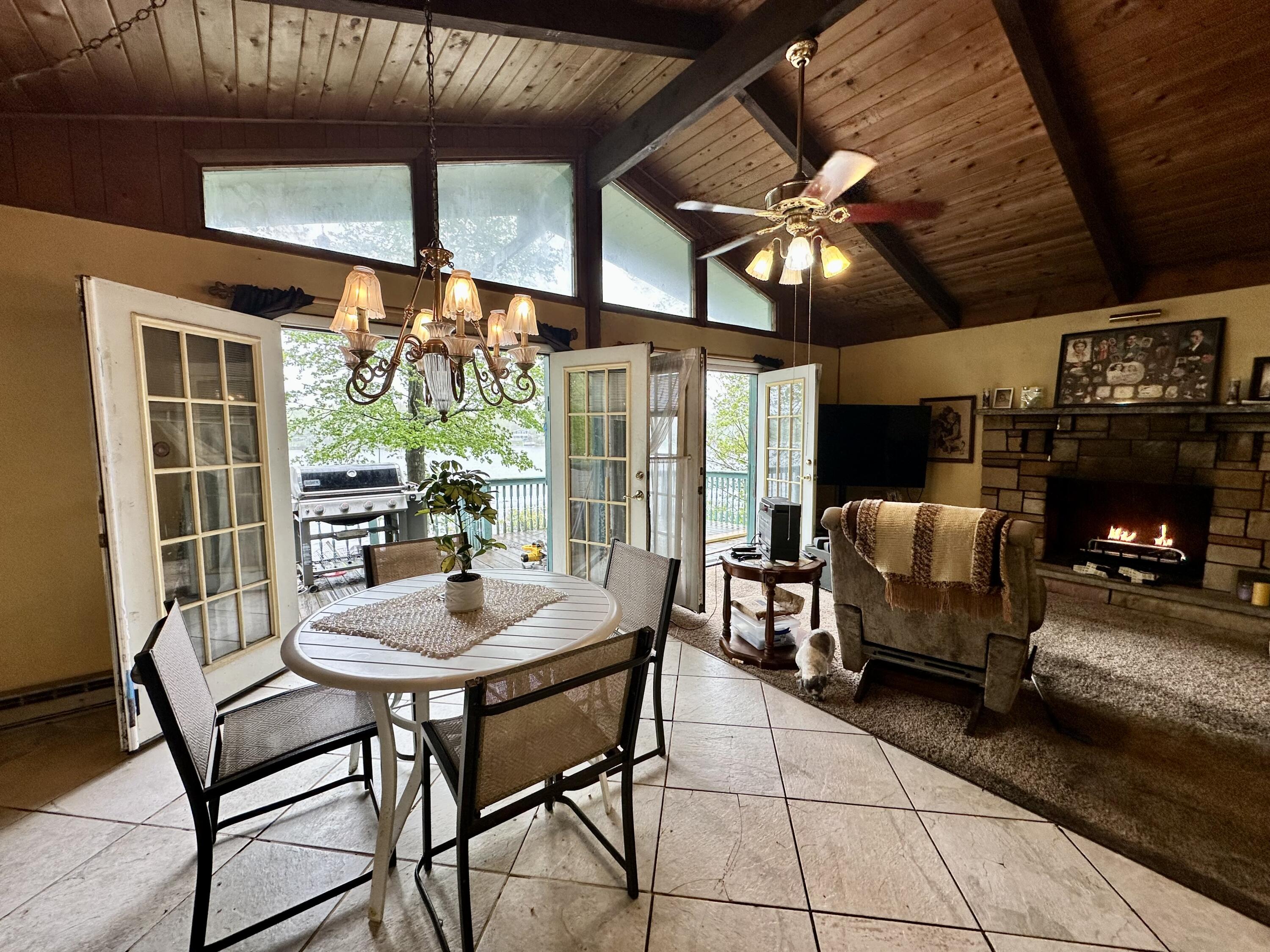6069 Boardwalk Drive, Tobyhanna, Pennsylvania image 11