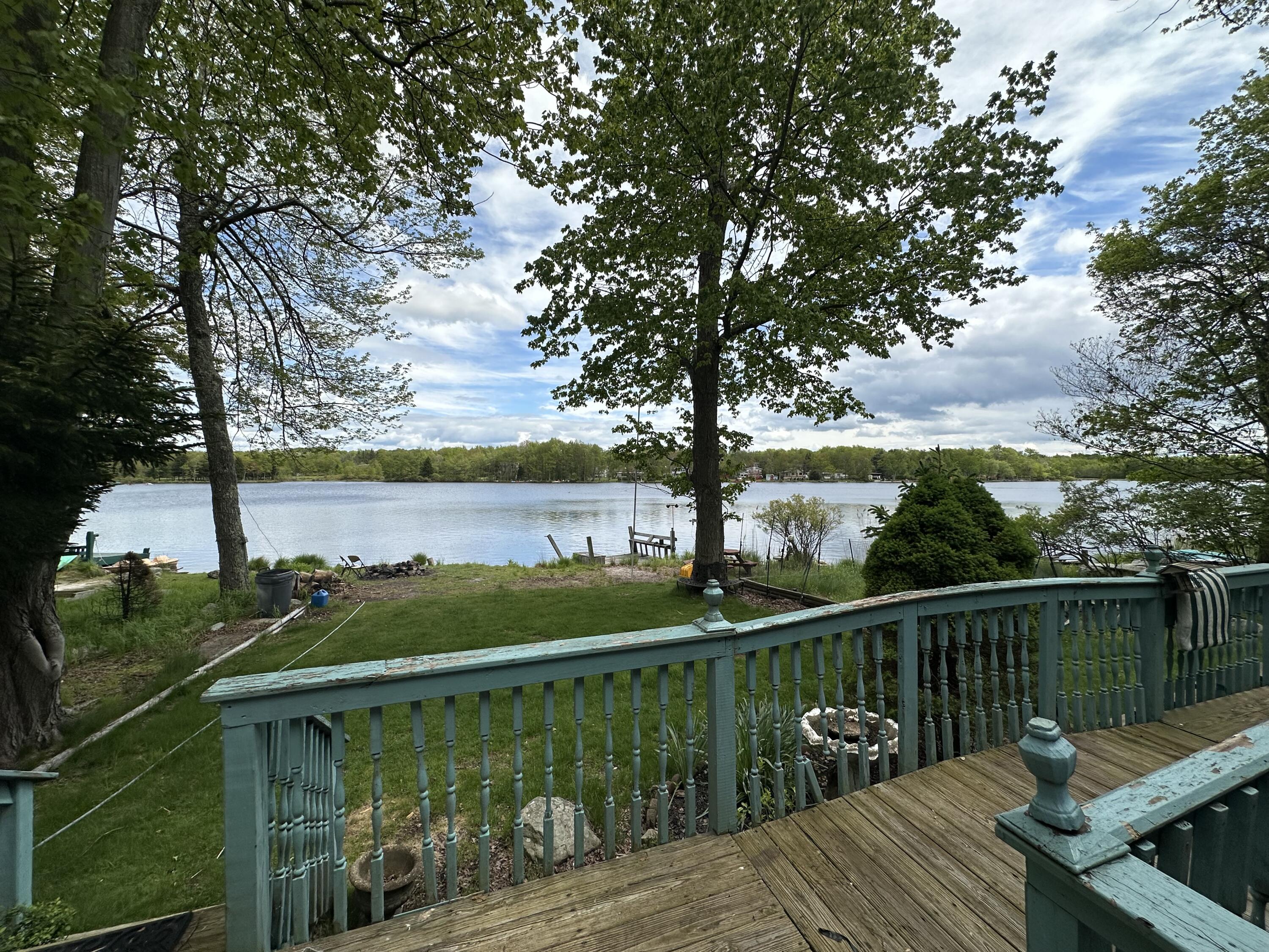 6069 Boardwalk Drive, Tobyhanna, Pennsylvania image 1