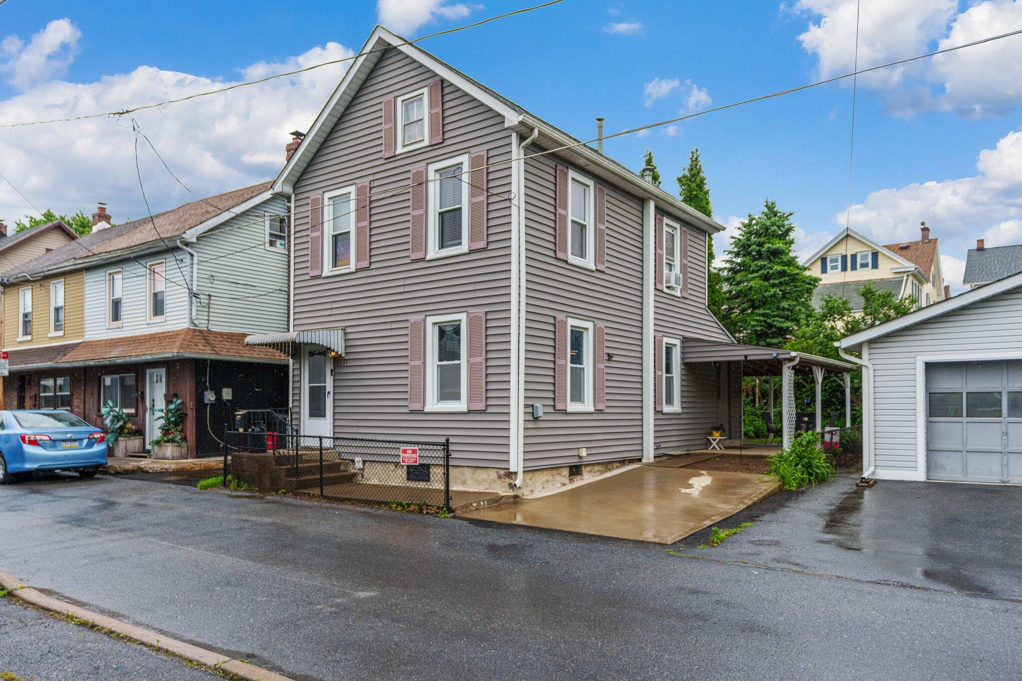 1137 Railroad Street, Catasauqua, Pennsylvania image 1