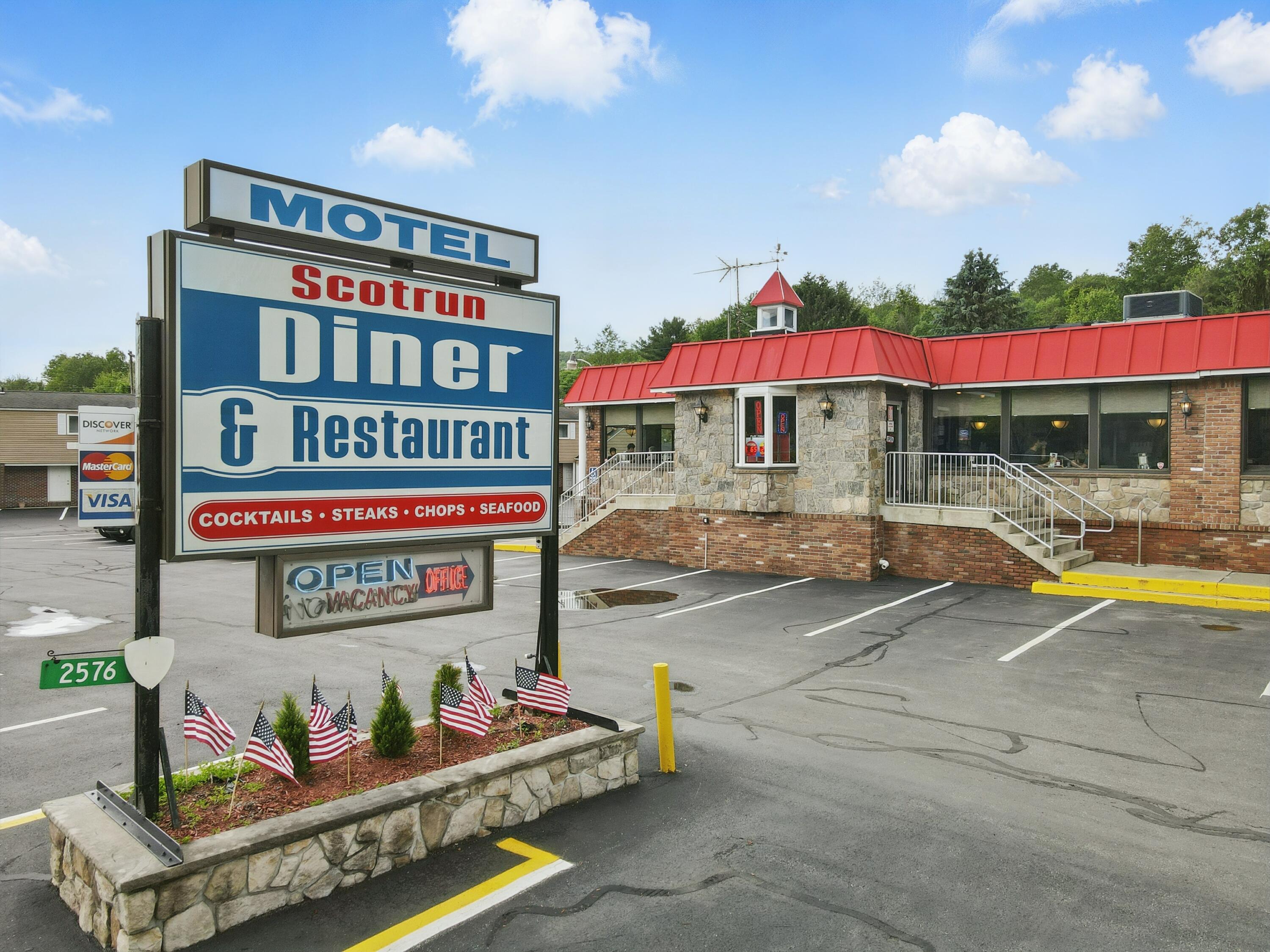 2576 Route 611