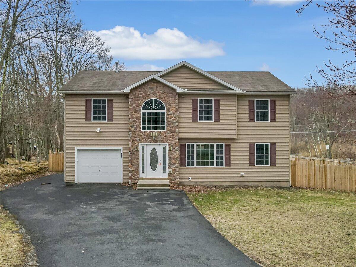 551 Highland Drive, East Stroudsburg, Pennsylvania image 2