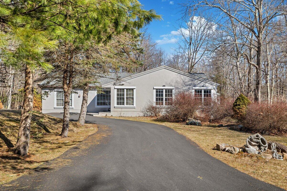3262 Beech Ridge Drive, Pocono Summit, Pennsylvania image 4