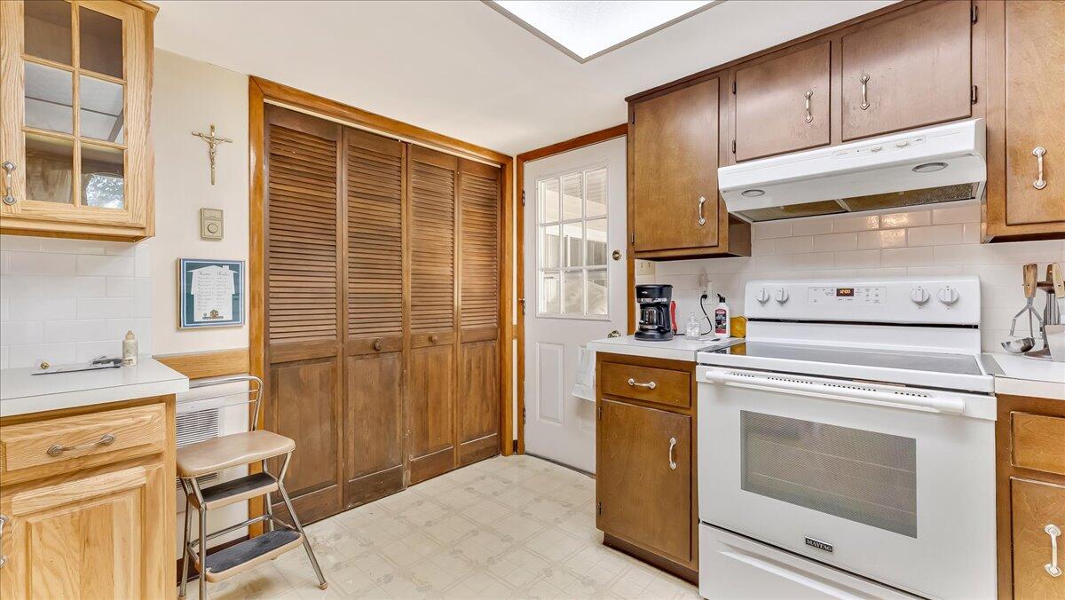 297 Whispering Hills Drive, East Stroudsburg, Pennsylvania image 30