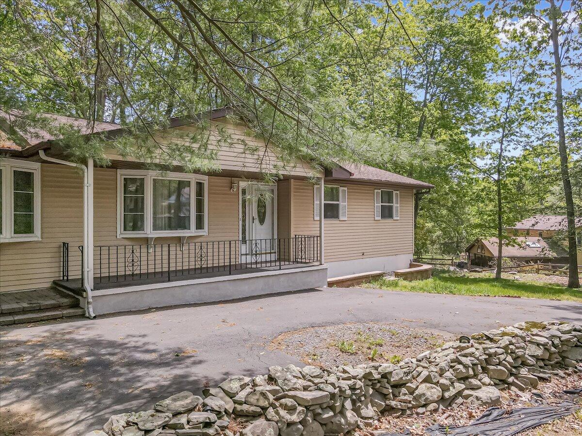 297 Whispering Hills Drive, East Stroudsburg, Pennsylvania image 12