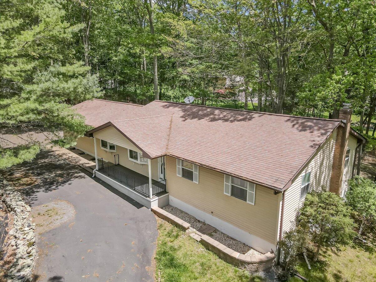 297 Whispering Hills Drive, East Stroudsburg, Pennsylvania image 4