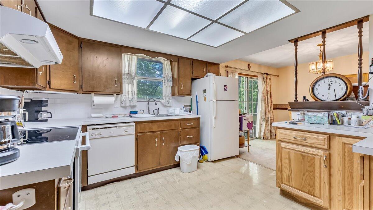 297 Whispering Hills Drive, East Stroudsburg, Pennsylvania image 28