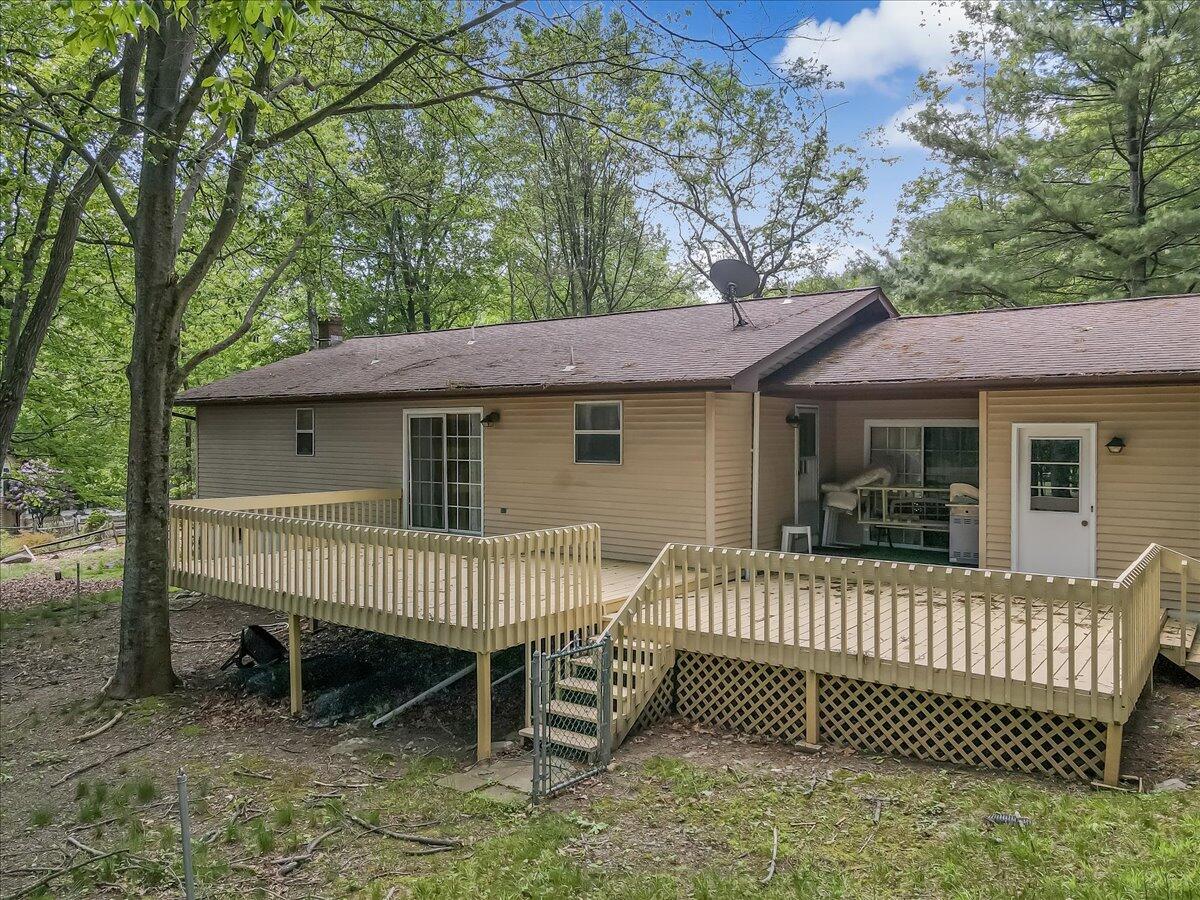 297 Whispering Hills Drive, East Stroudsburg, Pennsylvania image 48