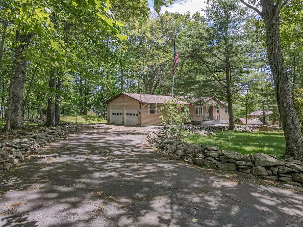 297 Whispering Hills Drive, East Stroudsburg, Pennsylvania image 7
