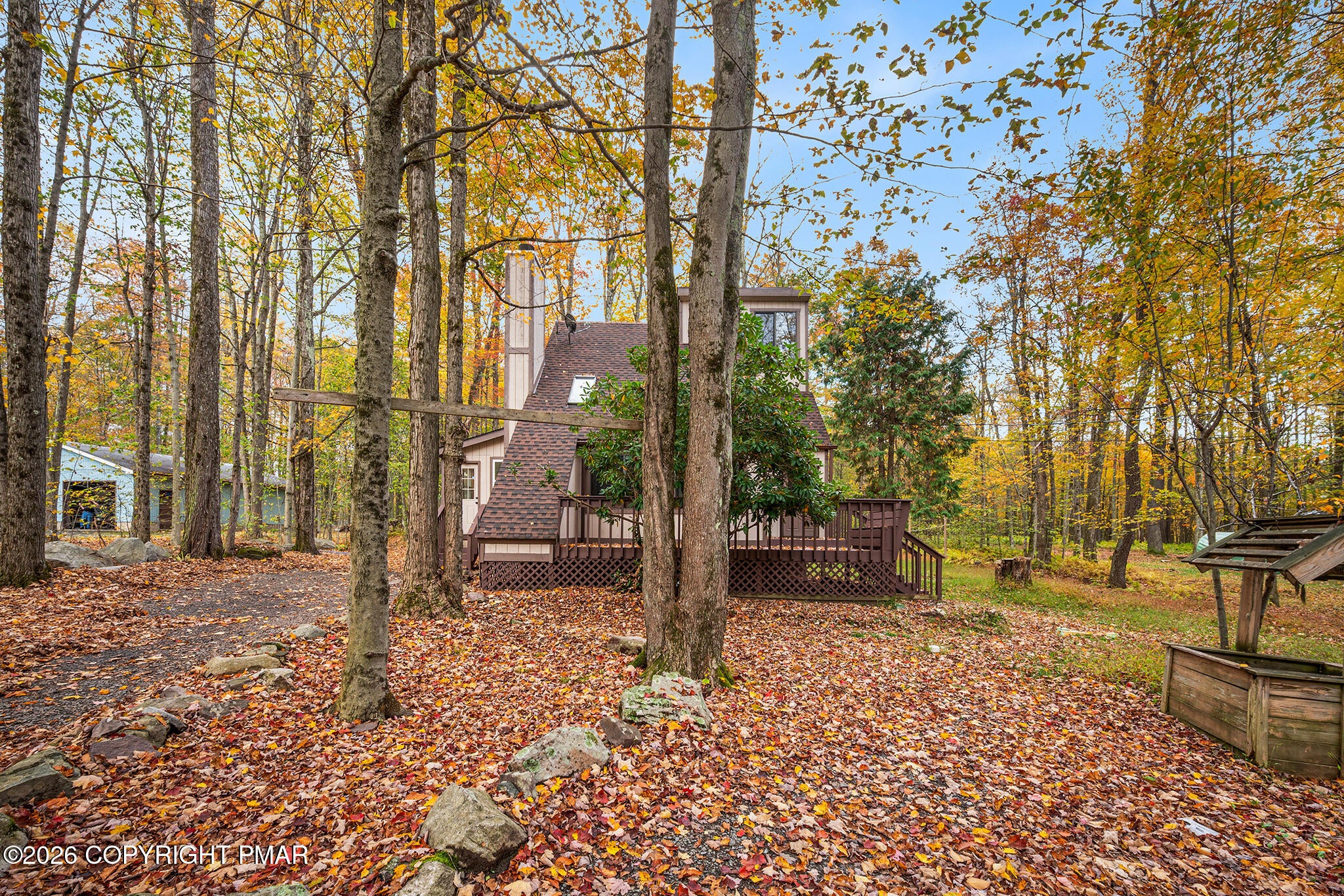 2219 Maple Leaf Court