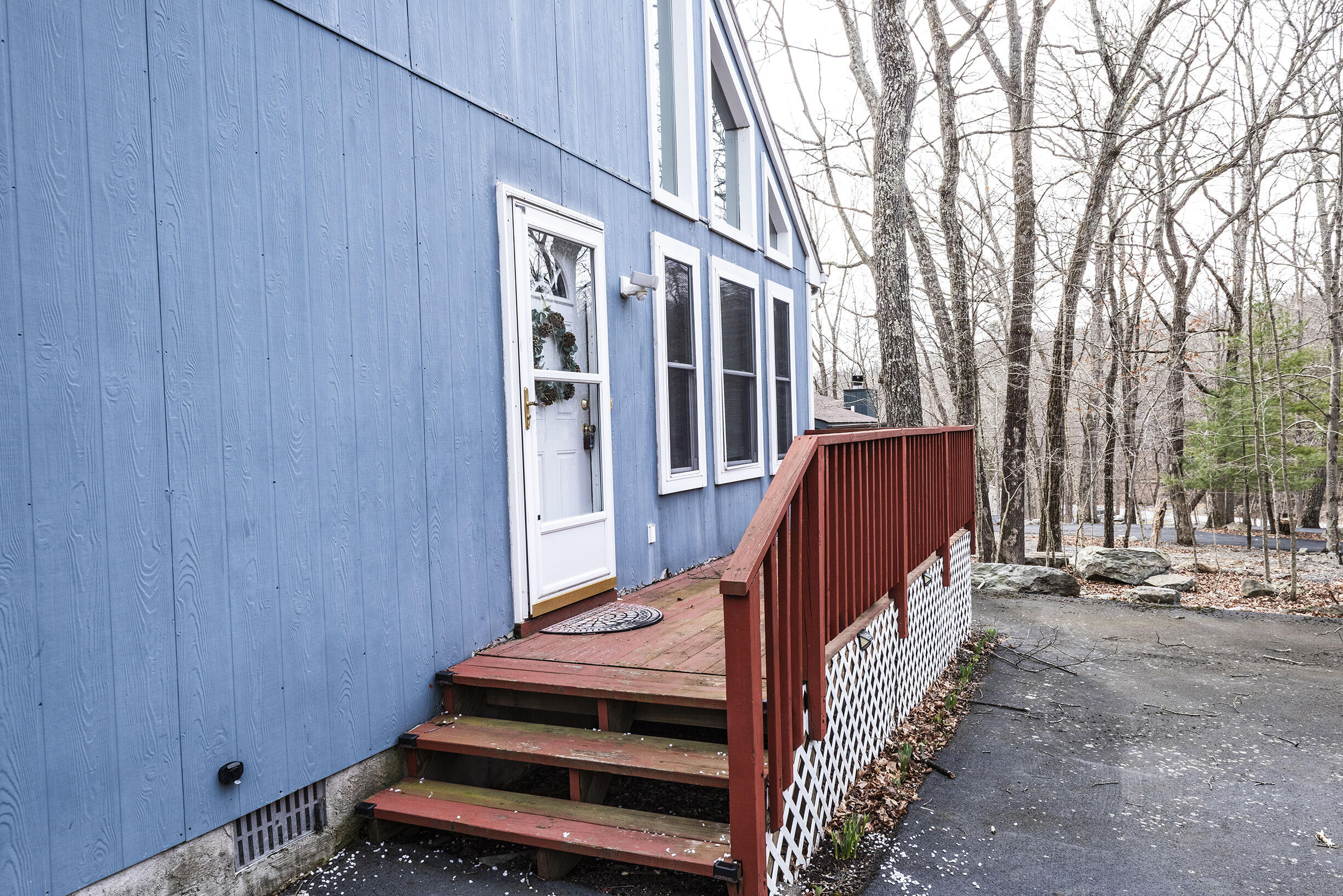 2211 Apley Ct, Bushkill, Pennsylvania image 4