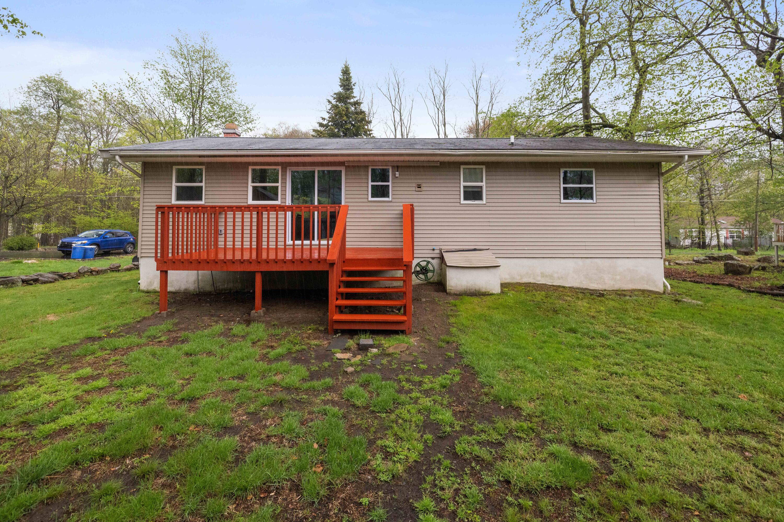1918 Horseshoe Bend, Tobyhanna, Pennsylvania image 1