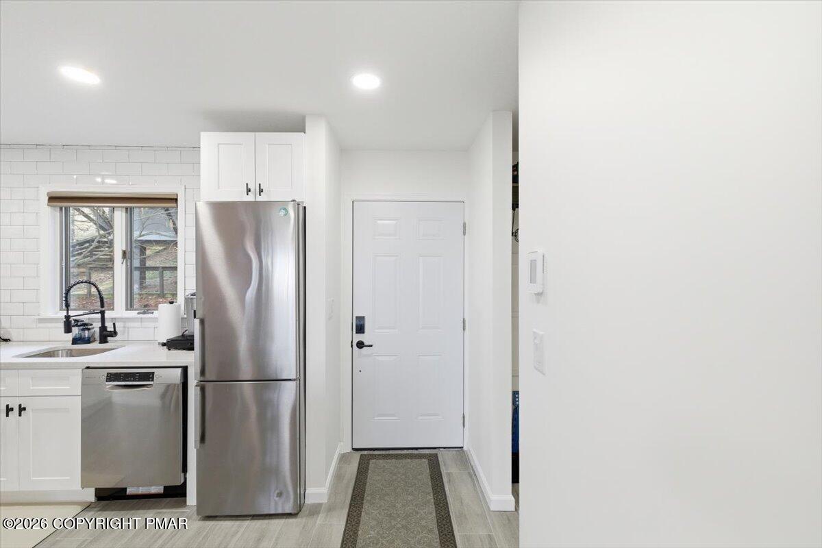 26 Middle Village Way