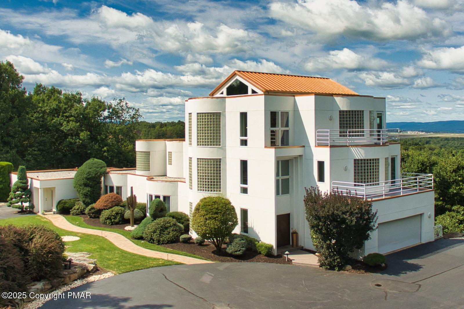 110 Glenmaura Drive, Moosic, Pennsylvania image 3